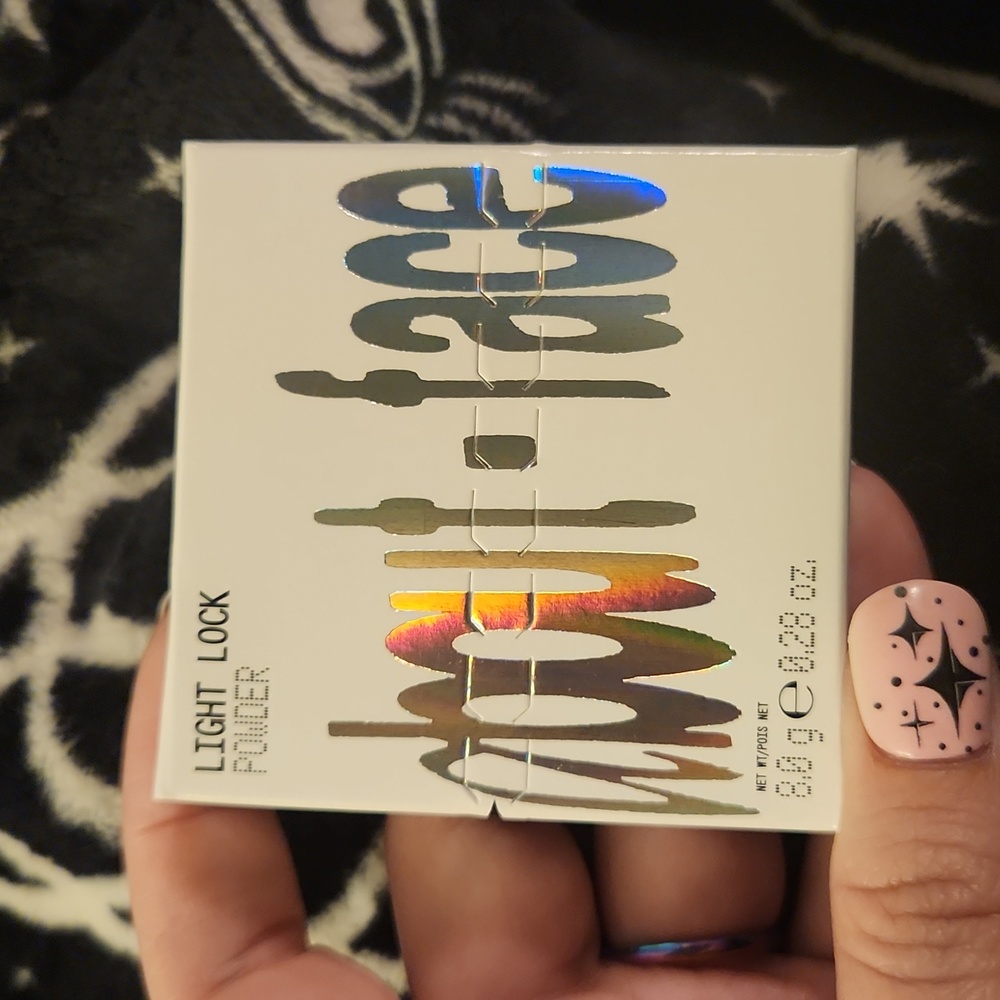 About Face Light Lock Highlighter in Smother New in Box